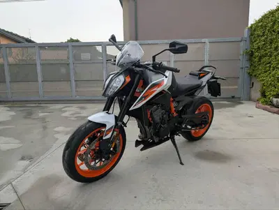 KTM 890 Duke R (2020) usata