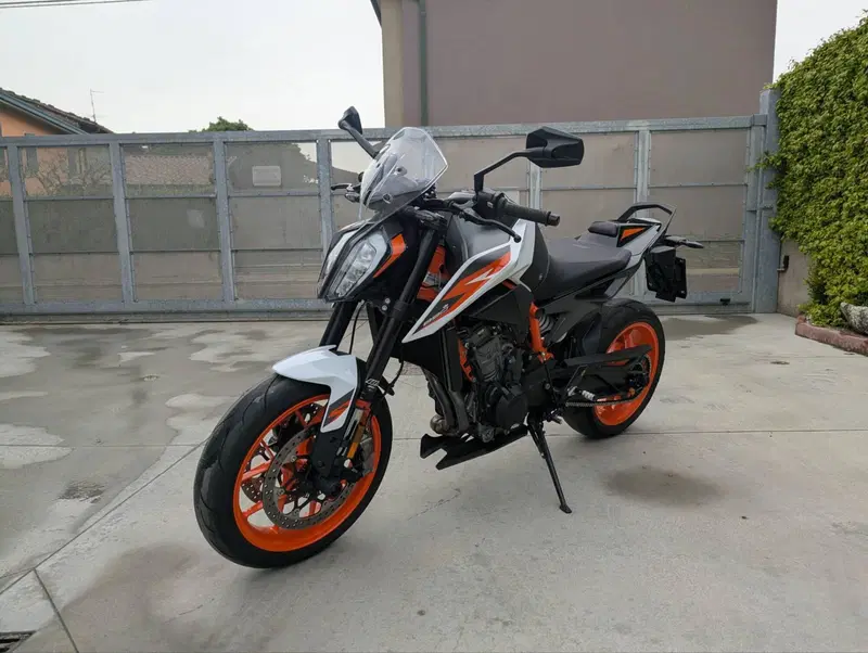 KTM 890 Duke R (2020)