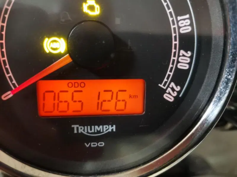 Triumph Rocket 3 (2004 - 11) (8)