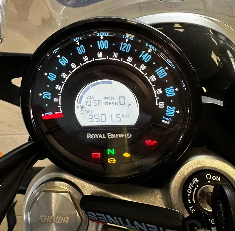 Royal Enfield Super Meteor 650 (2023 - 26) (3)