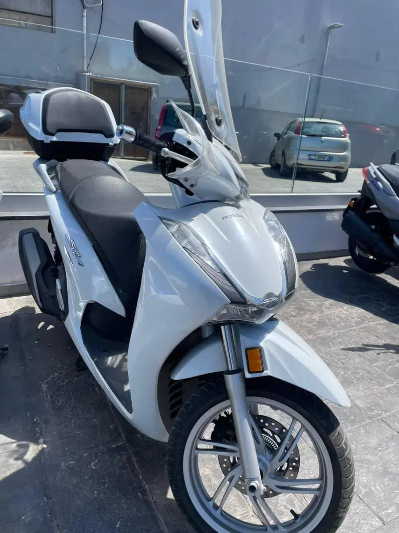 Honda SH 350 (2021 - 24) (2)