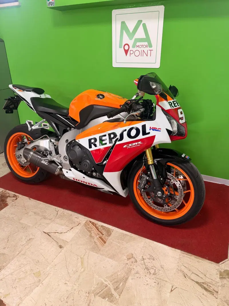 Honda CBR 1000 RR Fireblade (2012 - 16) (2)