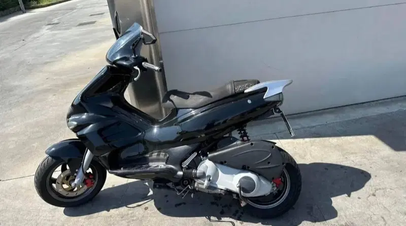 Gilera Runner 200 VXR (2002 - 05) (2)
