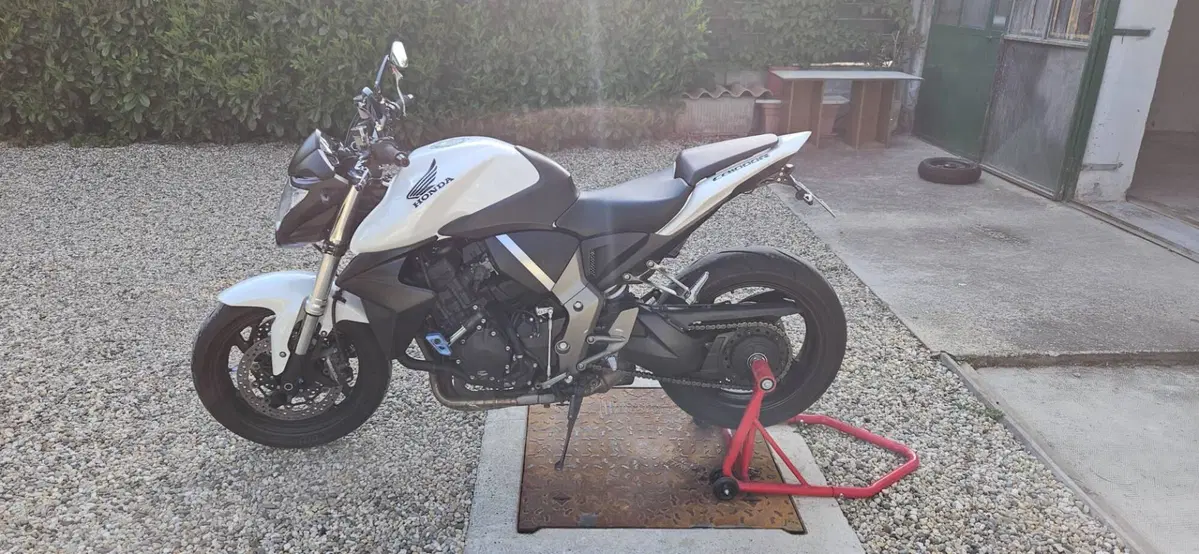 Honda CB 1000 R (2008 - 10) (7)