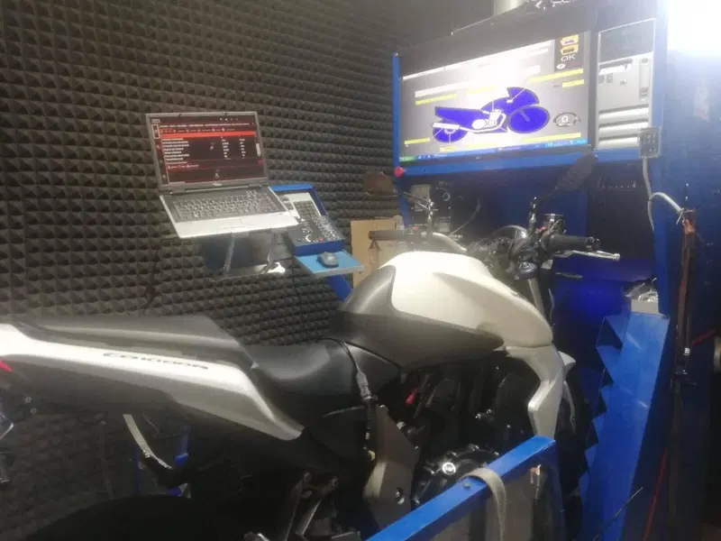 Honda CB 1000 R (2008 - 10) (12)