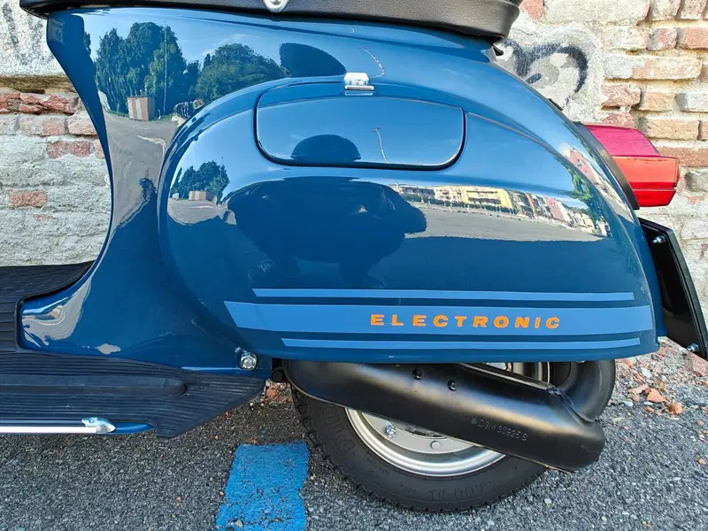 Vespa 125 Primavera ET3 Blue jeans  (3)