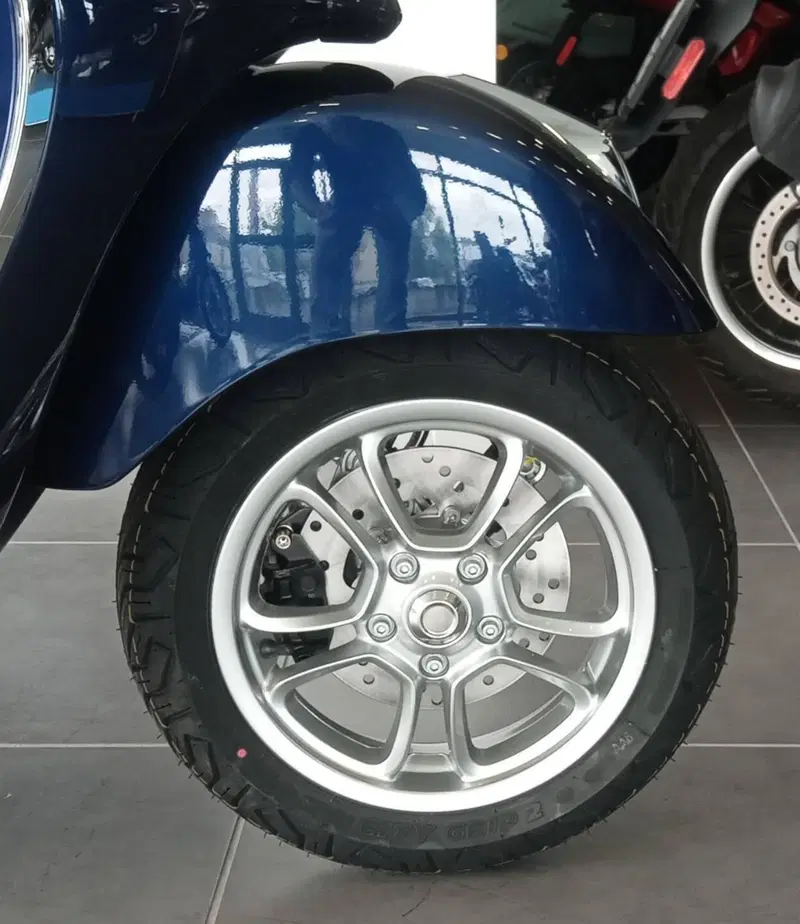 Vespa GTS 310 (2025 - 26) (13)
