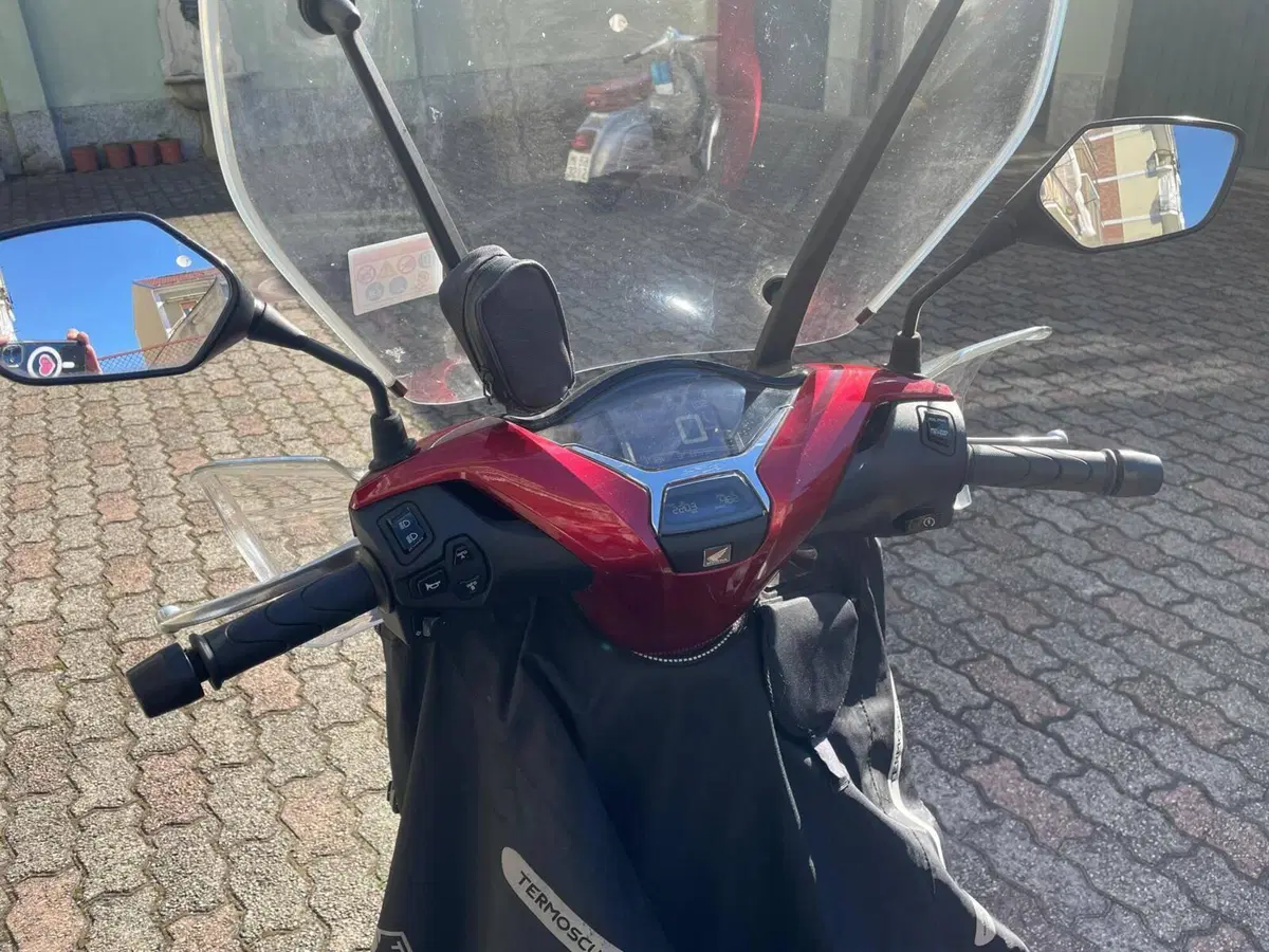 Honda SH 150i (2020 - 23) (2)