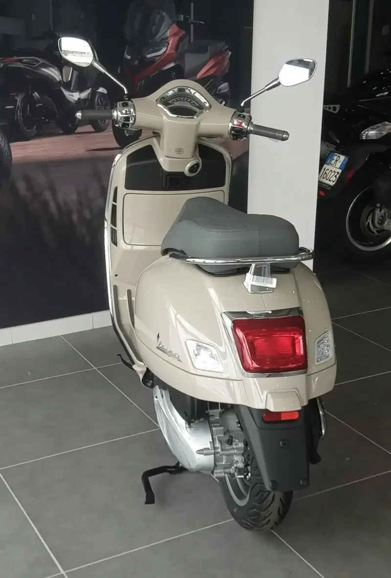Vespa GTS 310 (2025 - 26) (7)