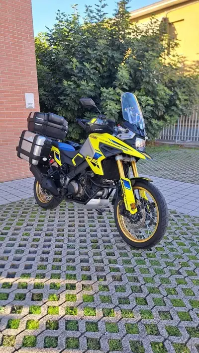 Suzuki V-Strom 1050DE (2023 - 24) usata