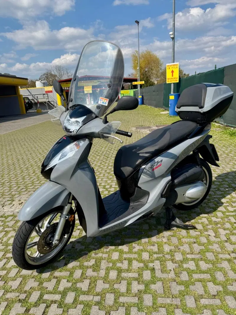 Honda SH 300 i Sport ABS (2018 - 20) (6)