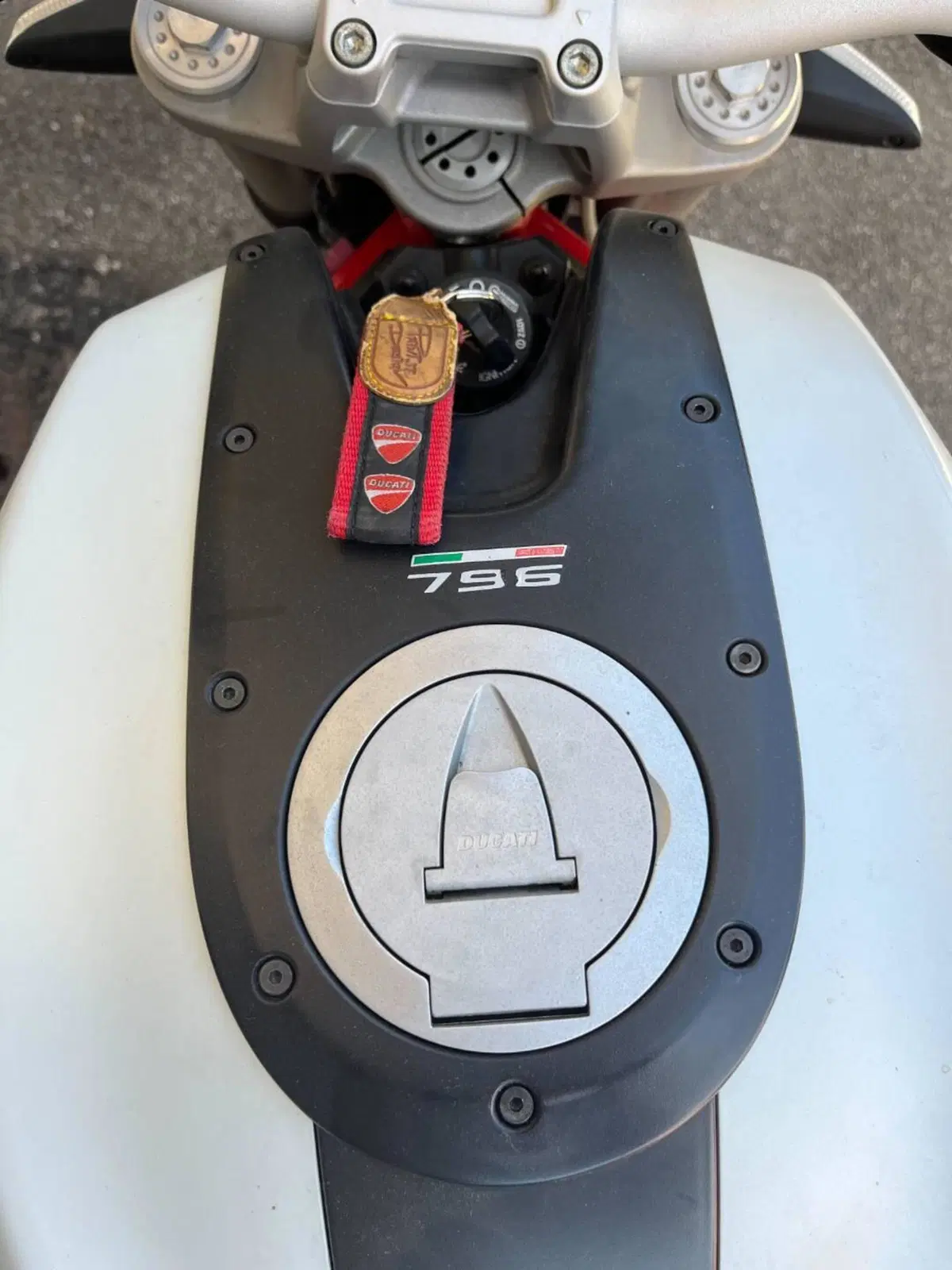 Ducati Monster 796 (2010 - 13) (8)