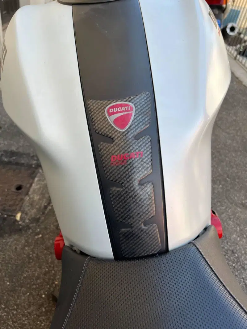 Ducati Monster 796 (2010 - 13) (9)
