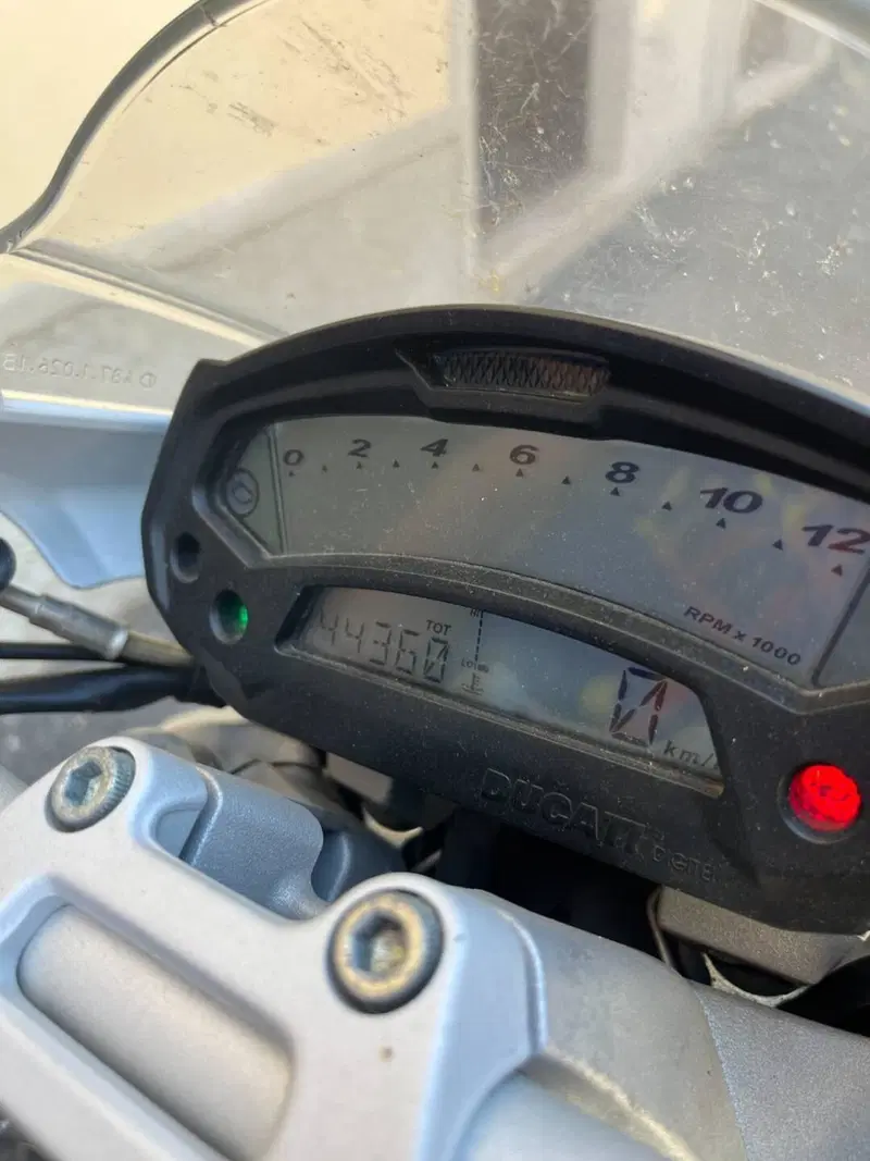 Ducati Monster 796 (2010 - 13) (3)