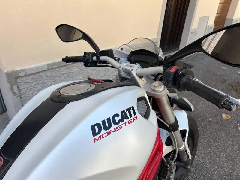 Ducati Monster 796 (2010 - 13) (5)