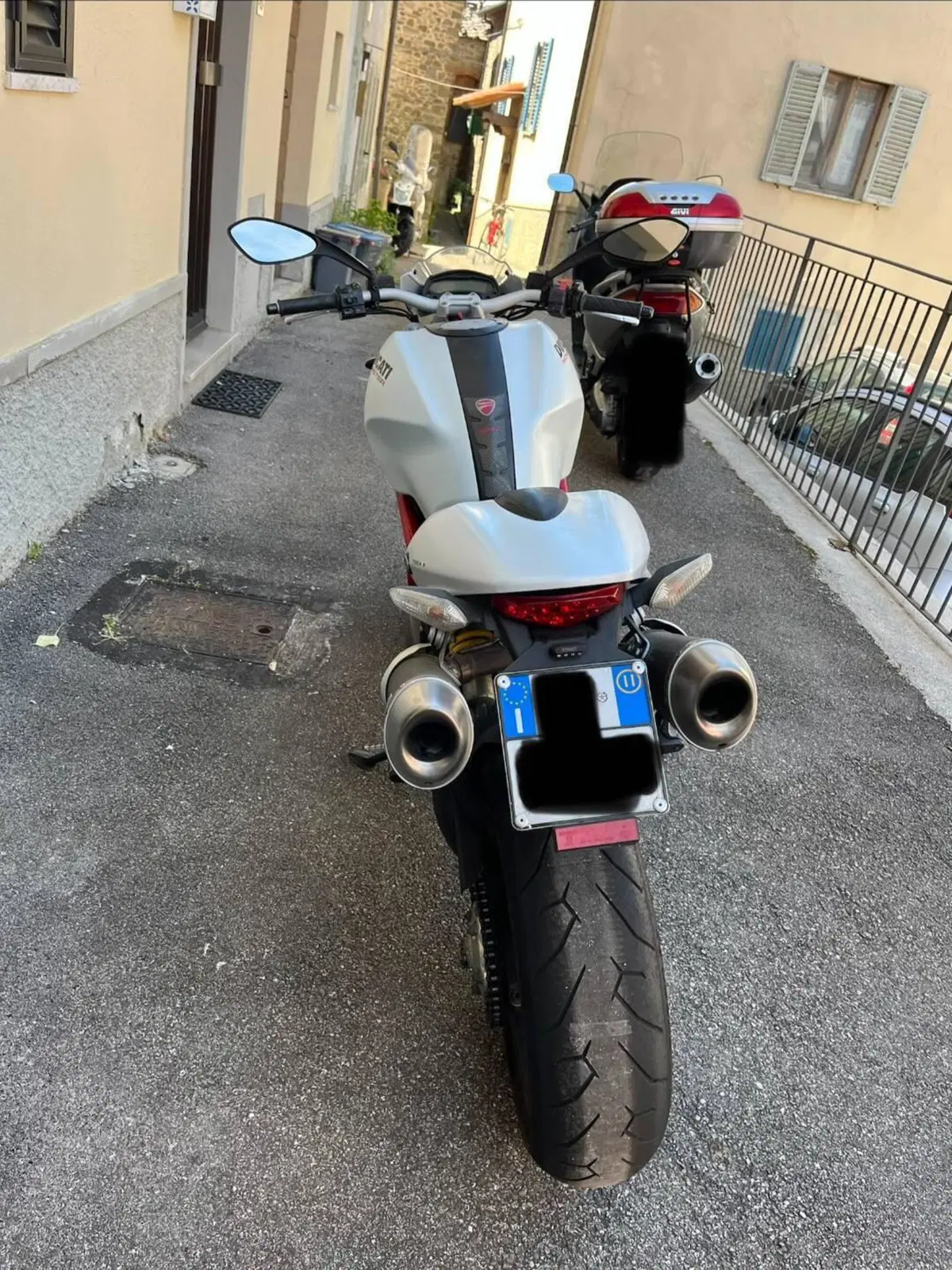 Ducati Monster 796 (2010 - 13) (4)