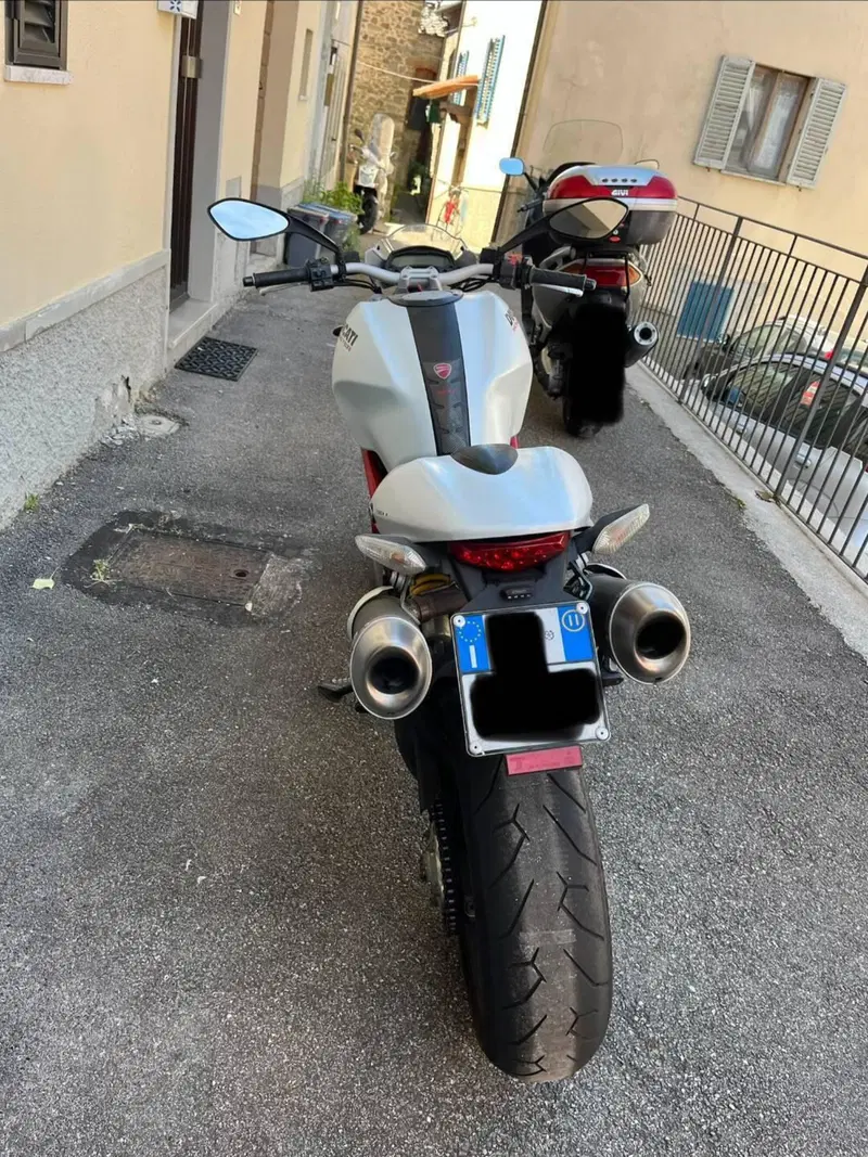 Ducati Monster 796 (2010 - 13) (4)