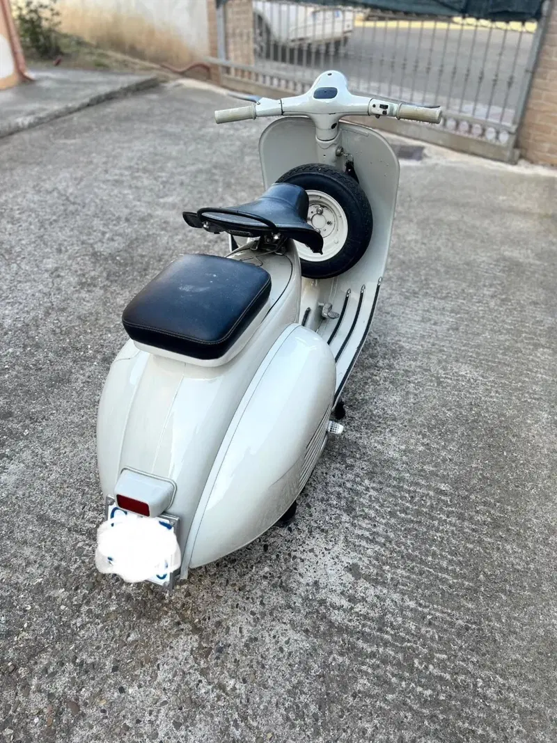Vespa VNA1T (4)
