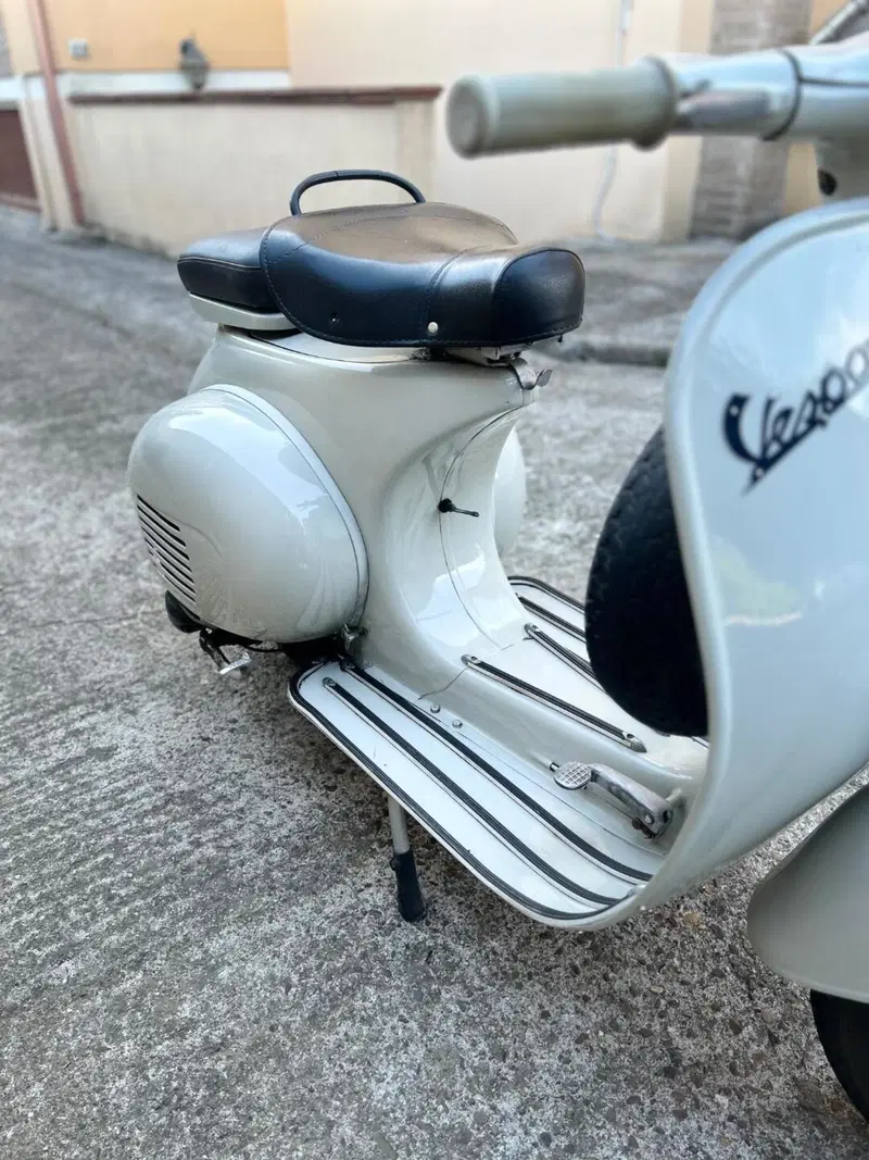 Vespa VNA1T (9)