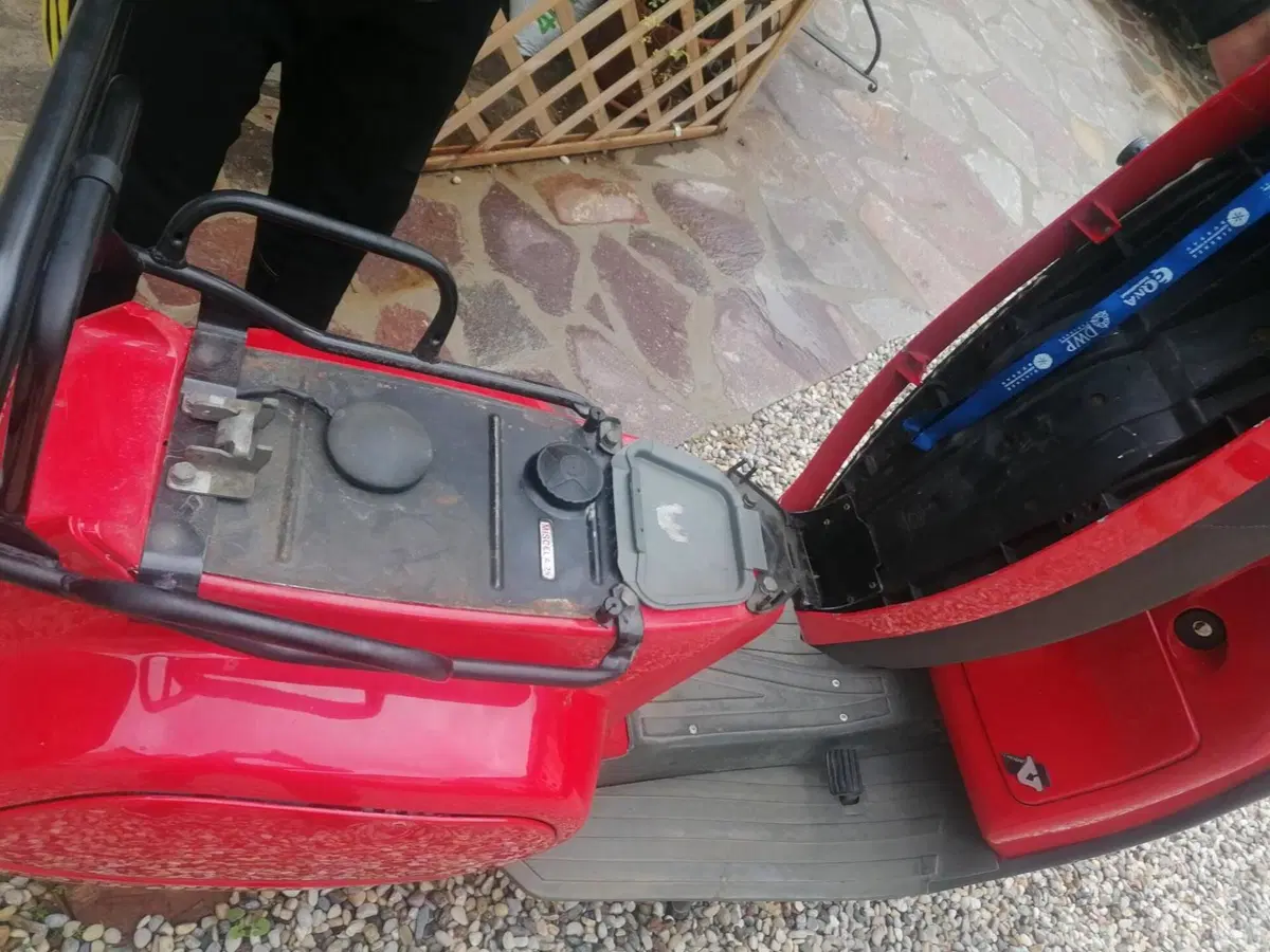 Piaggio Vespa 50 (Tipo V5N1T) (2)