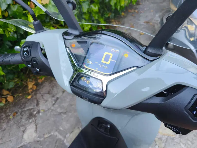 Honda SH 150i (2024 - 25) (4)