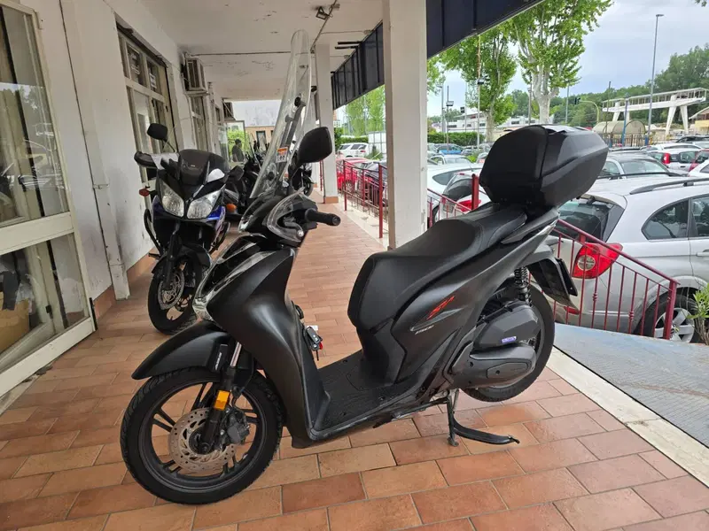 Honda SH 150i Sport (2022 - 23) (2)