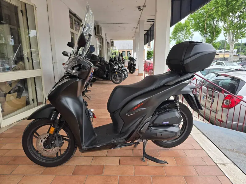 Honda SH 150i Sport (2022 - 23) (4)