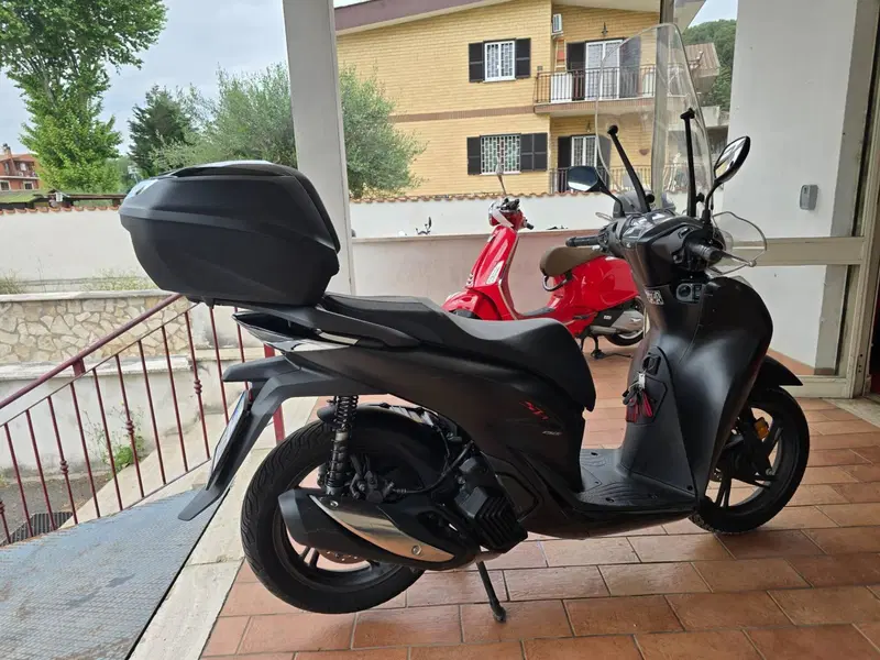 Honda SH 150i Sport (2022 - 23) (3)