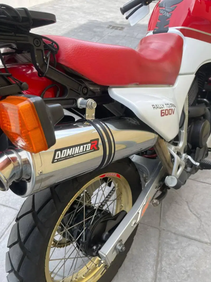 Honda Transalp XL 600V (1987 - 90) (2)
