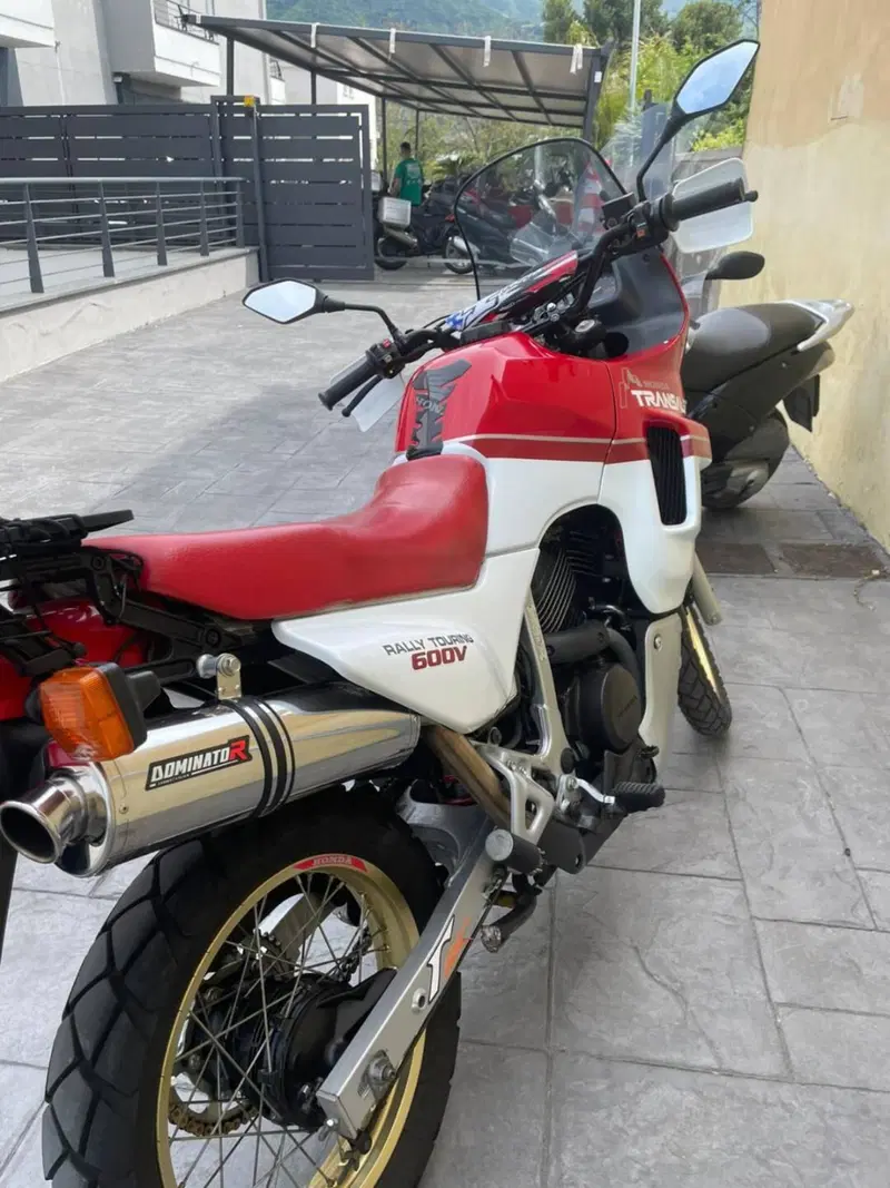Honda Transalp XL 600V (1987 - 90) (7)