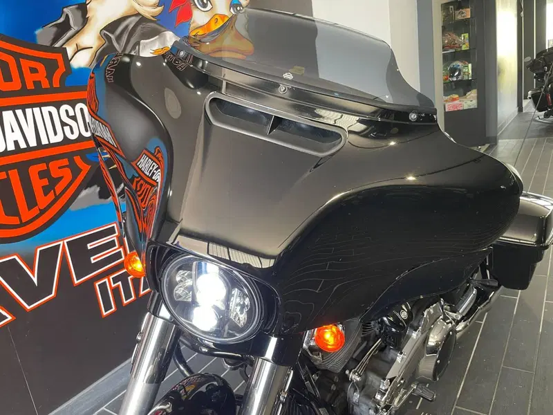 Harley-Davidson 107 Street Glide Special (2017 - 19) - FLHXS (7)