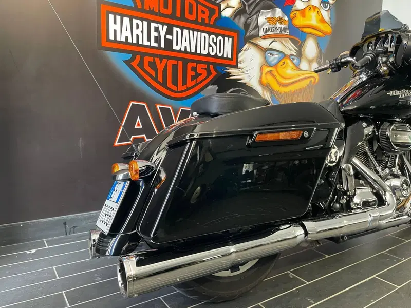 Harley-Davidson 107 Street Glide Special (2017 - 19) - FLHXS (9)