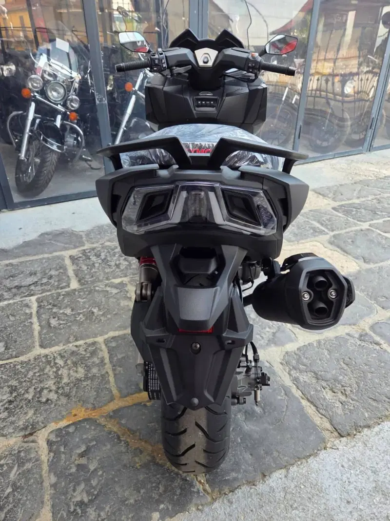 Kymco AK 575 Premium (2025 - 26) (18)