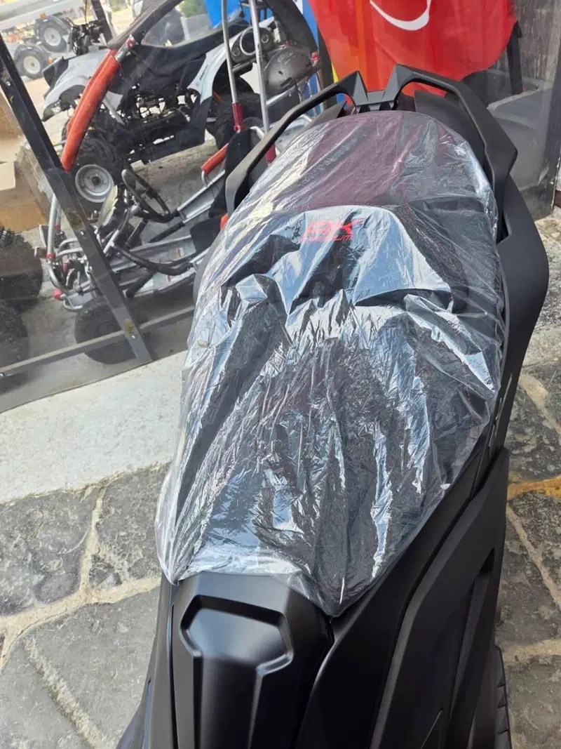 Kymco AK 575 Premium (2025 - 26) (13)