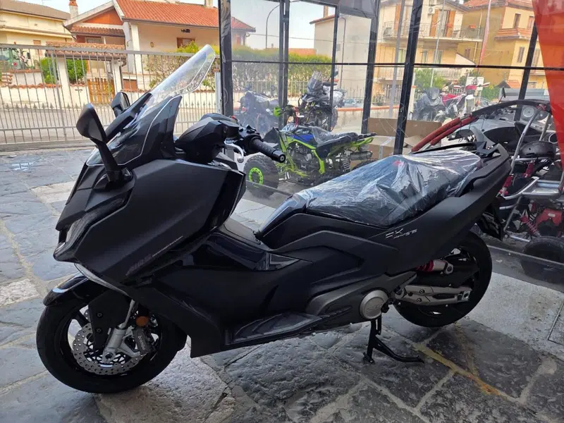 Kymco AK 575 Premium (2025 - 26) (5)