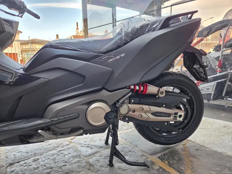Kymco AK 575 Premium (2025 - 26) (9)