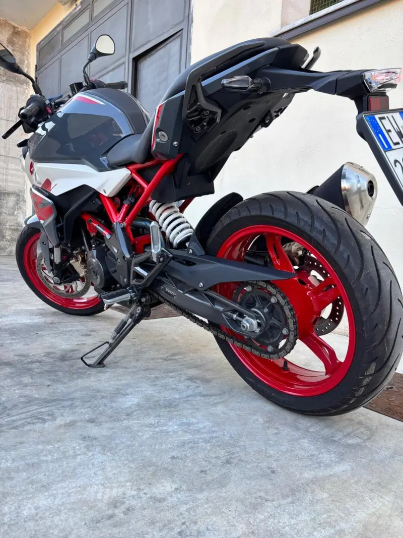 Bmw G 310 R (2021 - 25) (2)