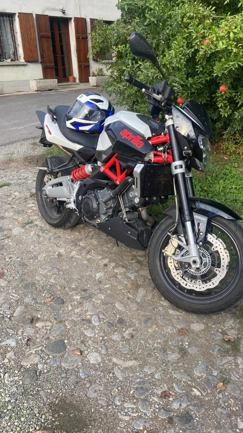 Aprilia Shiver 750 ABS (2010 - 17) (2)