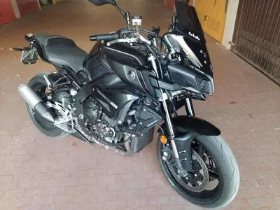 Yamaha MT-10 (2017 - 20) usata