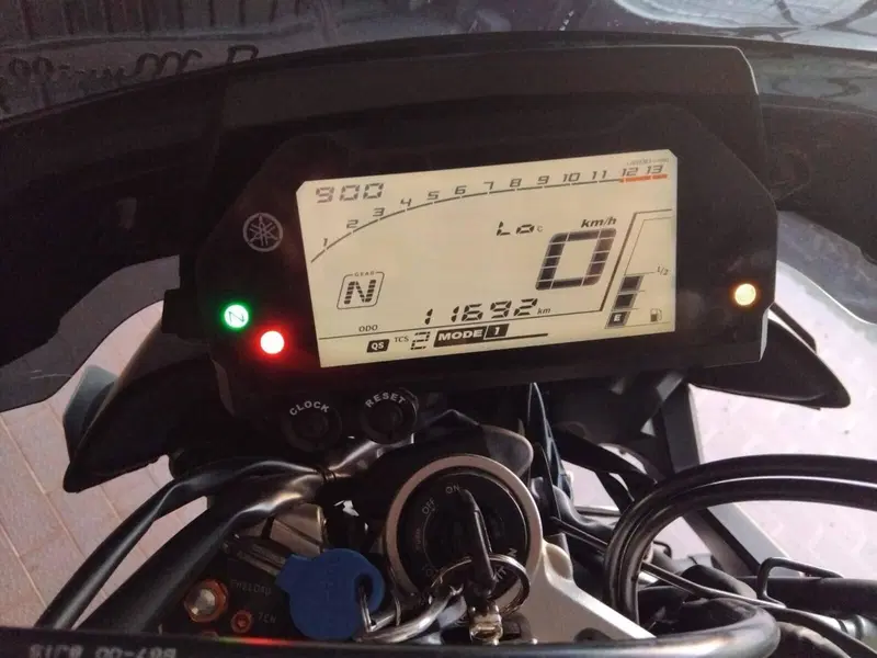 Yamaha MT-10 (2017 - 20) (8)
