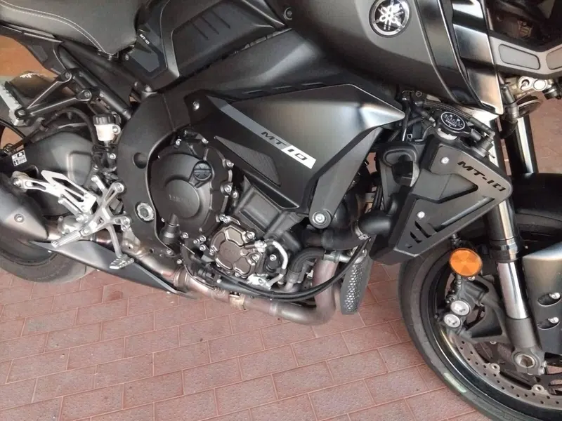 Yamaha MT-10 (2017 - 20) (10)