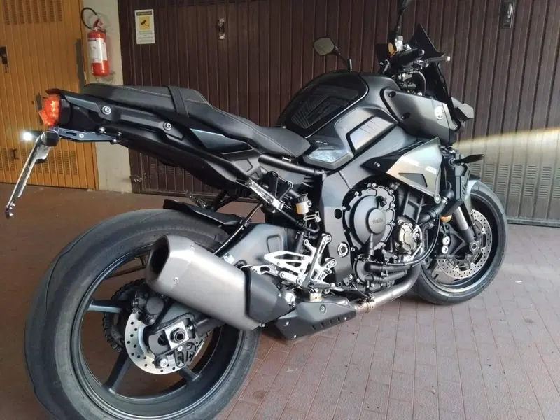 Yamaha MT-10 (2017 - 20) (13)