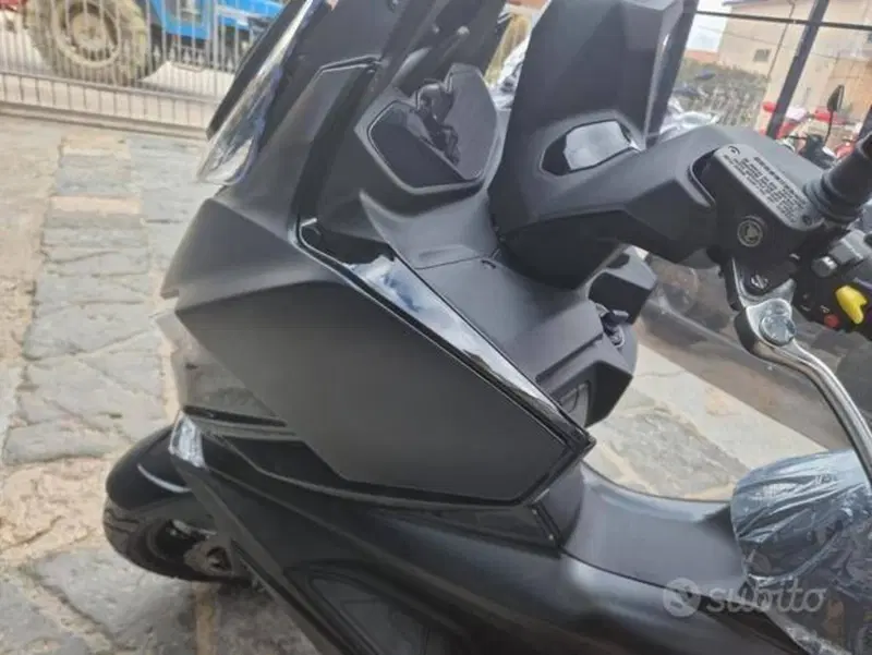 Kymco Xciting VS 400i (2023 - 26) (8)