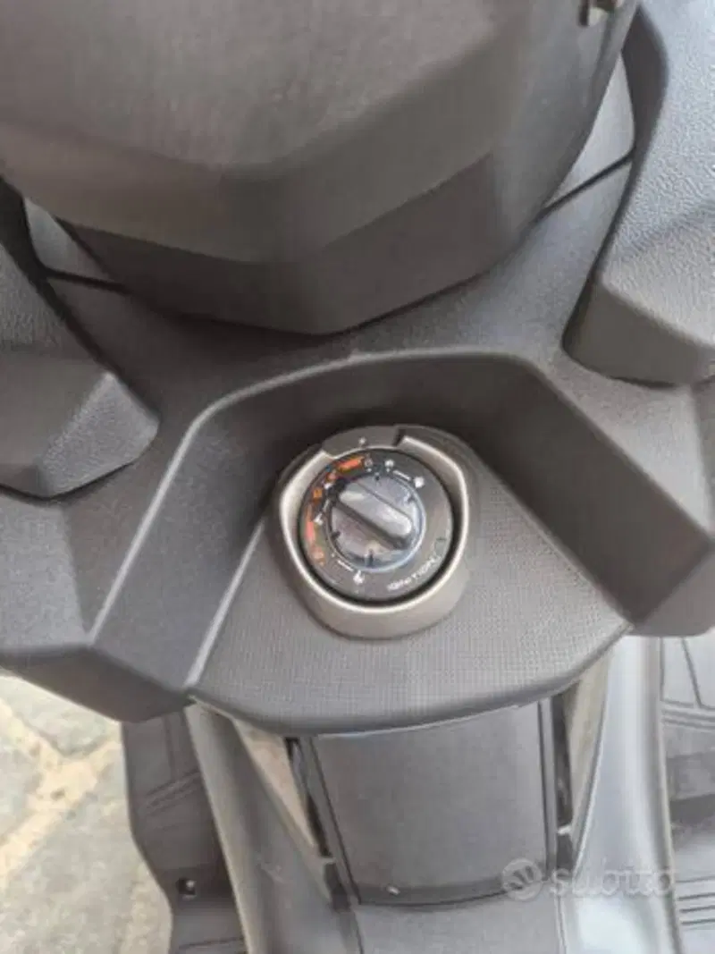 Kymco Xciting VS 400i (2023 - 26) (13)