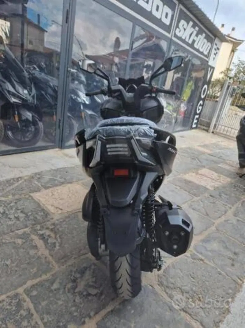 Kymco Xciting VS 400i (2023 - 26) (9)