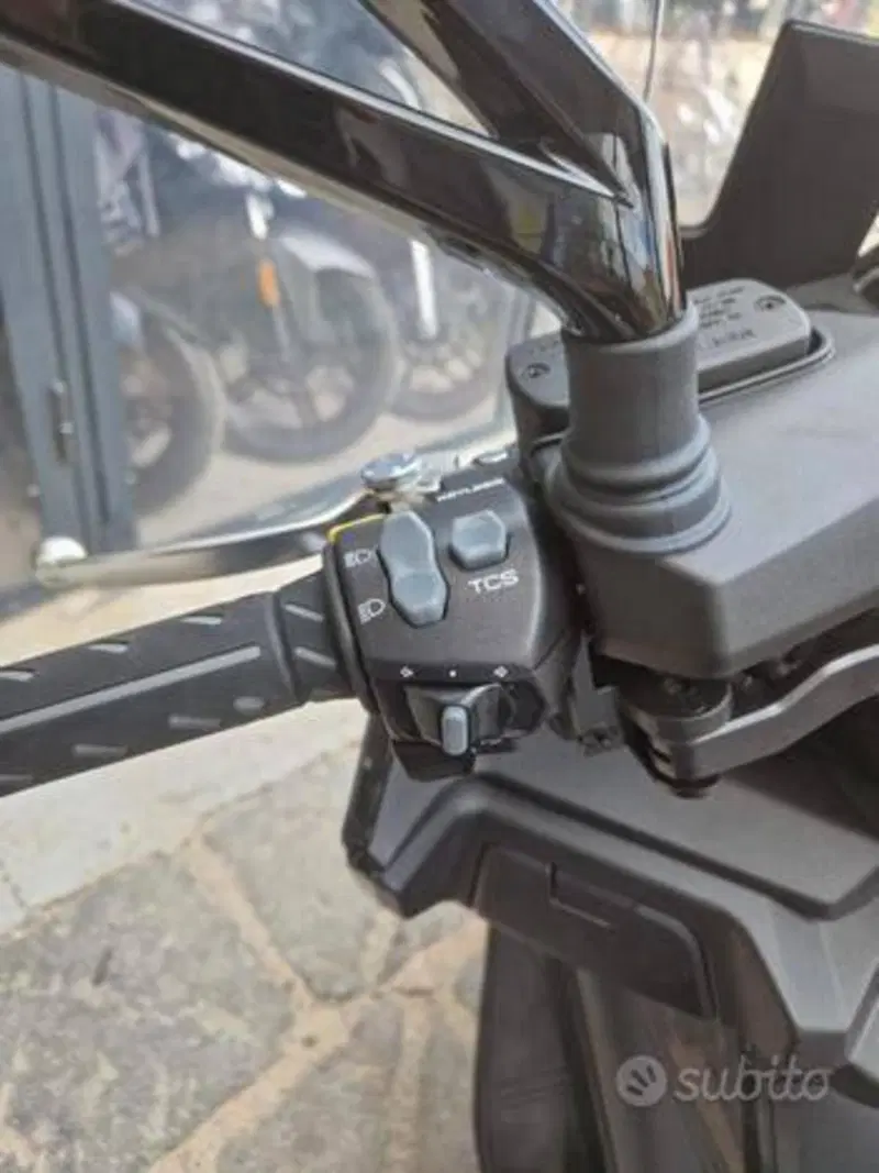 Kymco Xciting VS 400i (2023 - 26) (15)