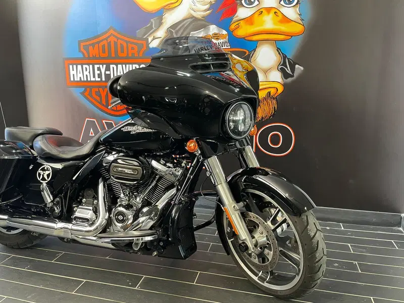Harley-Davidson 107 Street Glide Special (2017 - 19) - FLHXS (10)