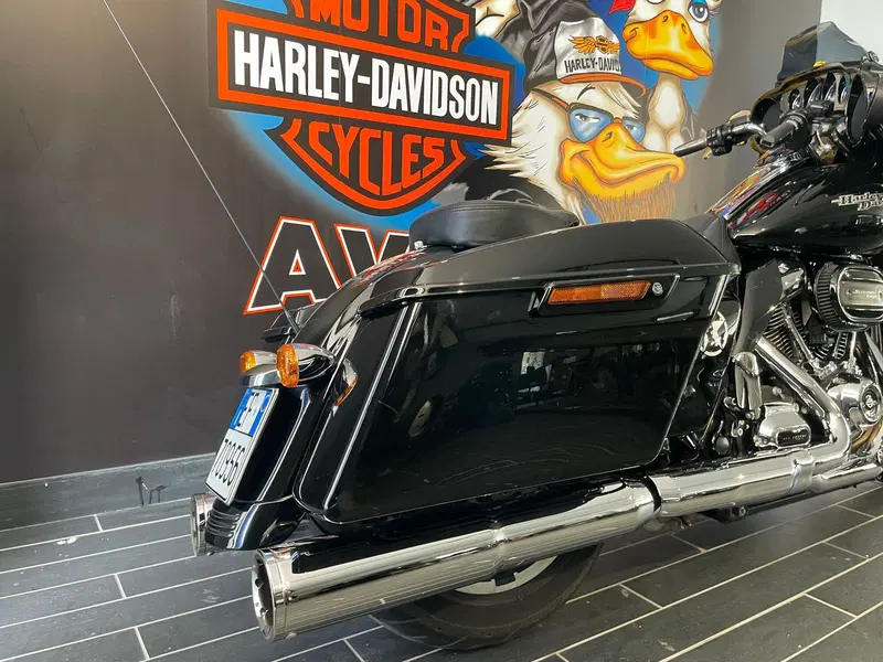 Harley-Davidson 107 Street Glide Special (2017 - 19) - FLHXS (9)