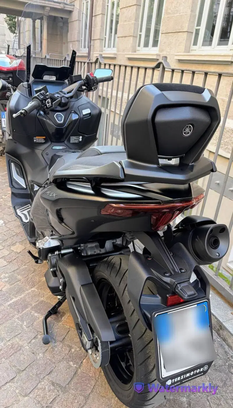 Yamaha T-Max 560 Tech Max (2022 - 24) (2)