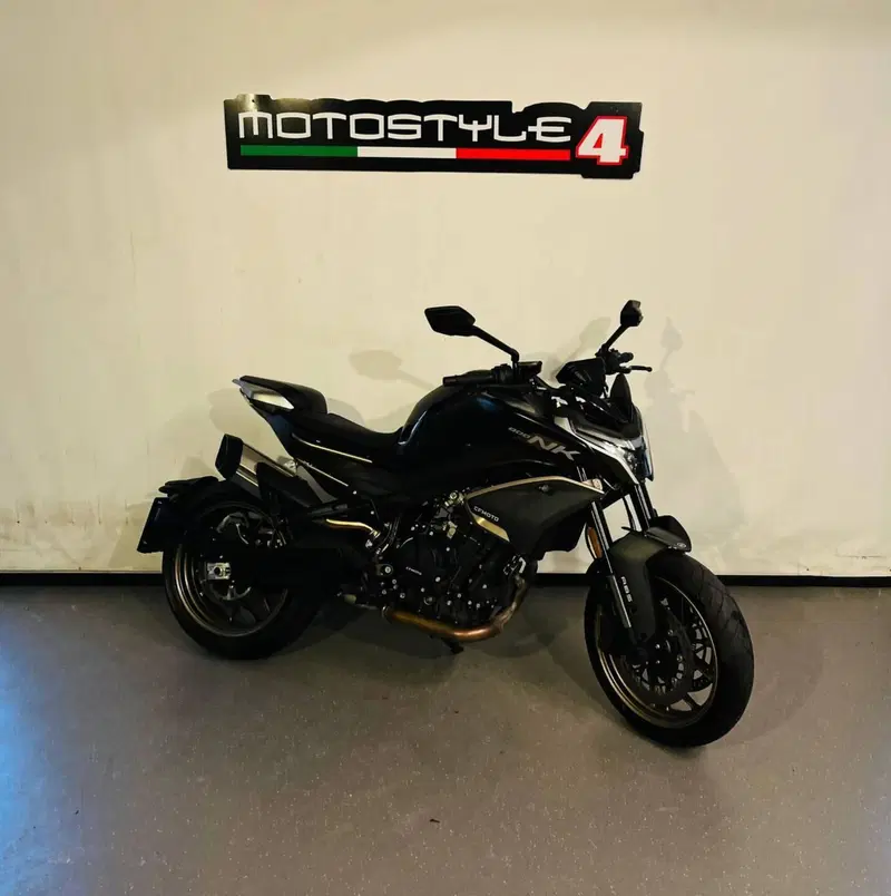 CFMOTO 800NK Sport (2023 - 26)